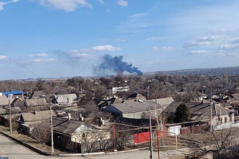 A military plane was shot down over the city of Yenakiyevo in the DPR