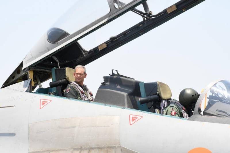Американский генерал полетал на истребителе Су-30МКИ ВВС Индии