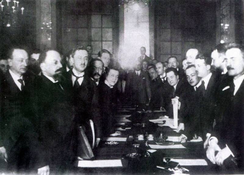 Подписание Рижского договора в 1921 году