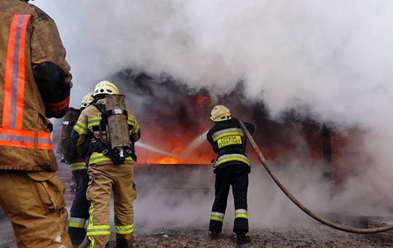 Air raid over Ukraine, in Kyiv, they report a big fire after a raid by Russian drones «Geranium»