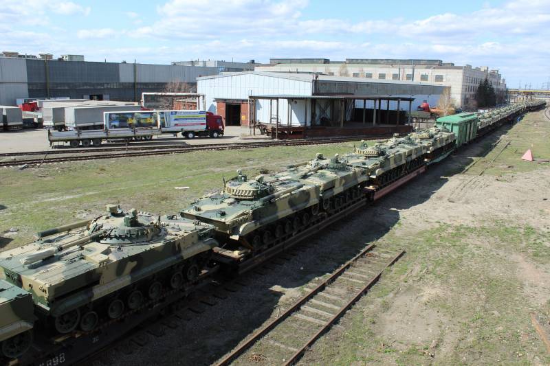 Очередная партия новых боевых машин пехоты БМП-3 отправлена в войска