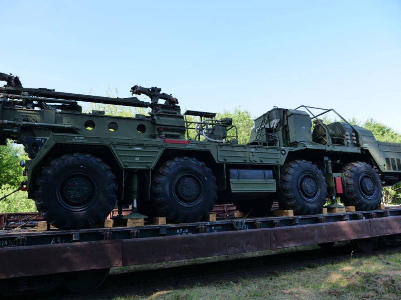Otro conjunto del sistema de misiles antiaéreos S-400 llegó a Bielorrusia desde Rusia