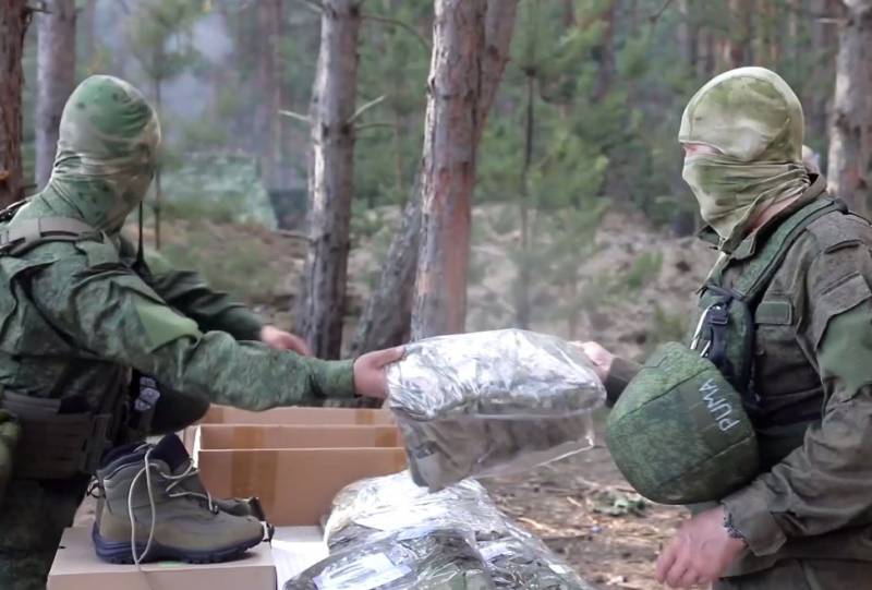 Военнослужащие ВС России в зоне СВО начали получать всесезонные комплекты полевого обмундирования нового образца