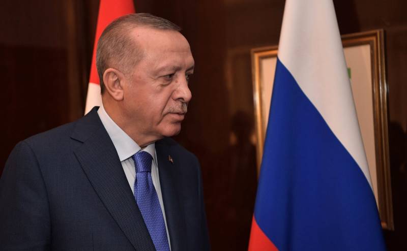 Президент Турции отказался считать возвращение нацистских командиров на Украину нарушением договоренностей с Россией