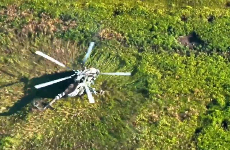 Появились кадры катапультирования летчика сбитого ПВО ВСУ под Работино вертолета Ка-52