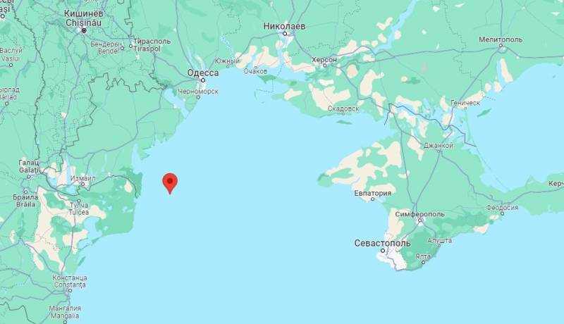 Telegram-каналы сообщили об авиаударе ВС РФ по острову Змеиный в Черном море