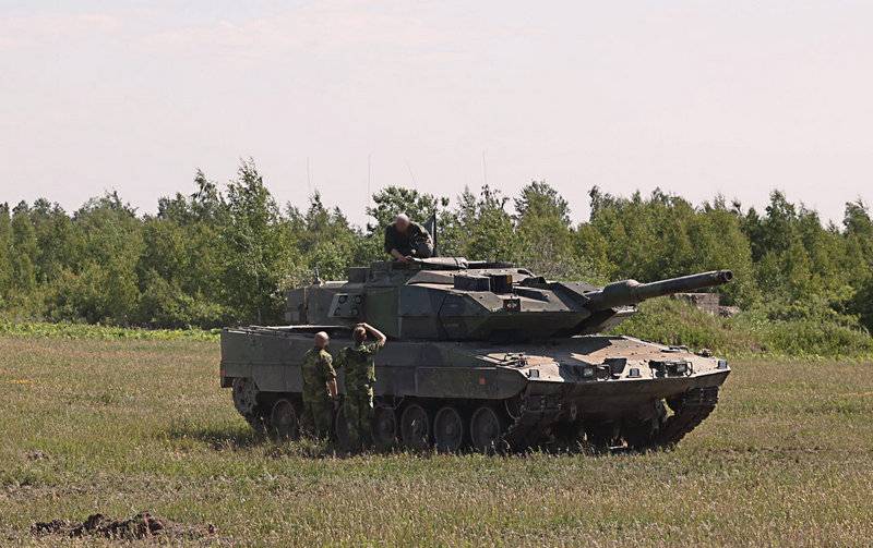 瑞典向乌克兰派遣了一批Stridsvagn坦克 122 与训练有素的乌克兰船员一起
