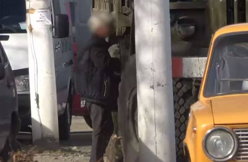 В Запорожской области сотрудниками ФСБ задержана местная жительница при попытке подрыва военного грузовика