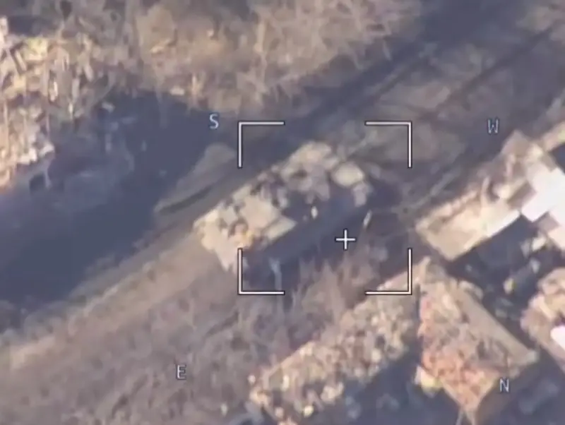 Украинские источники опубликовали новые кадры с американским танком M1A1SA Abrams ВСУ на Авдеевском направлении