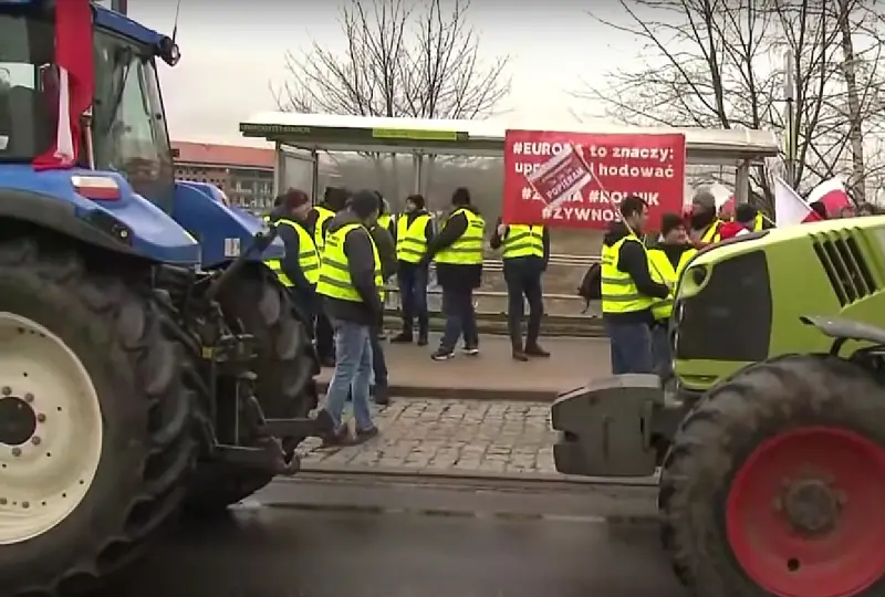 Polish farmers are threatening to block parliamentary offices and ministries in April in protest against government policies