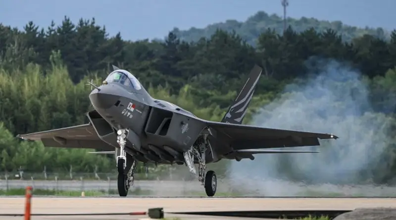 South Korea ordered the first batch of the national fighter KF-21 Boramae