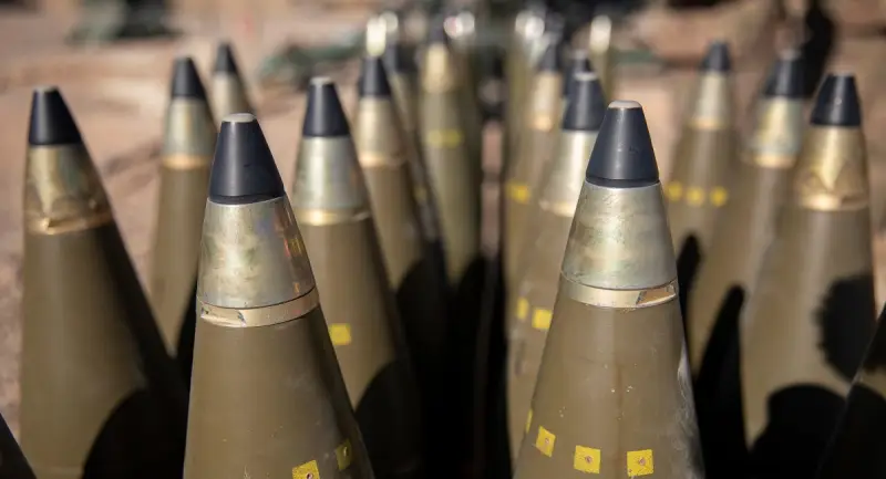 Глава немецкого концерна Rheinmetall пообещал поставить Киеву «сотни тысяч» proyectiles de artillería