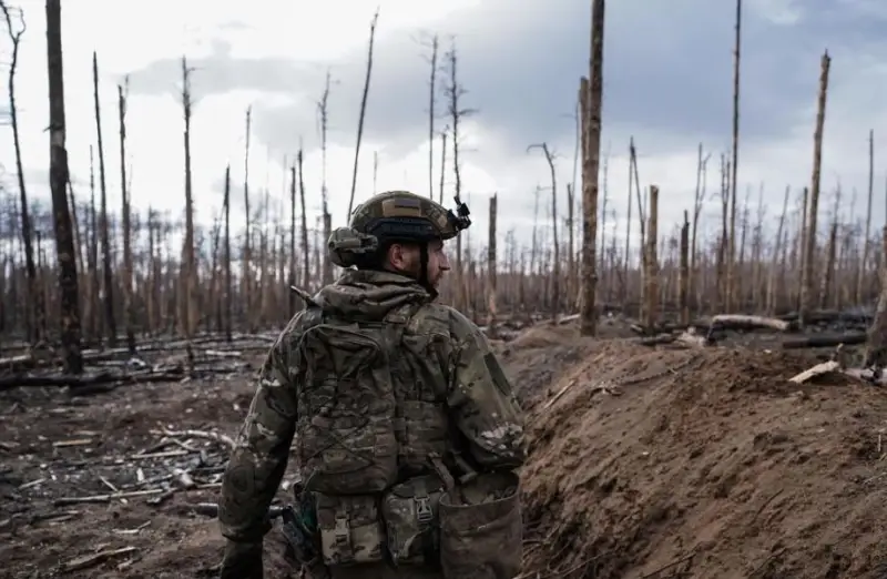 来源: 乌克兰武装部队因面临被包围风险，正匆忙从克拉斯诺霍里夫卡东部撤退