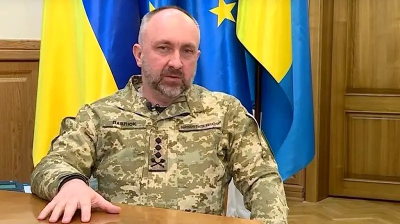 El comandante de las fuerzas terrestres de las Fuerzas Armadas de Ucrania, Pavlyuk, fue incluido en la lista de buscados por el Ministerio del Interior de la Federación de Rusia en virtud de un artículo penal.