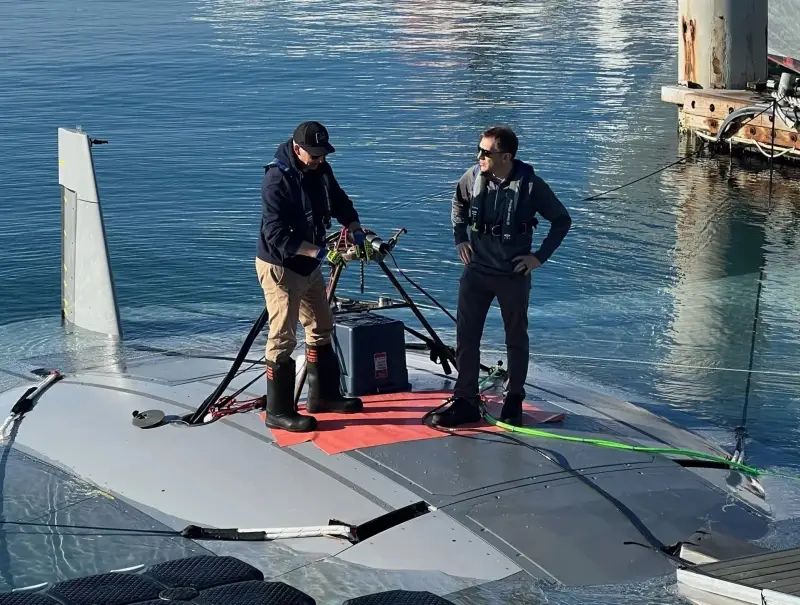 Se muestran imágenes de prueba de un prototipo de dron submarino desarrollado para la Marina de los EE. UU.