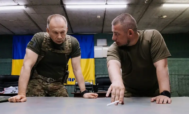 Syrsky, qui s'est rendu sur la ligne de front, a cité aujourd'hui le principal problème des forces armées ukrainiennes