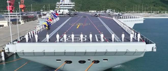 СМИ США: Китай строит новый авианосец, который станет первым атомным