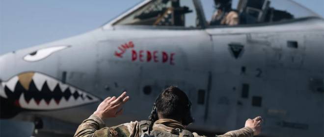 Блогеры в США троллят Пентагон за давний «отказ» закупать «не стелс» истребители