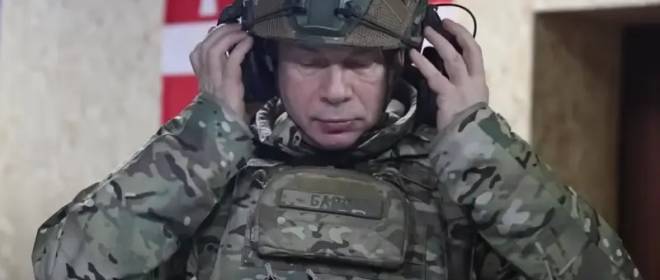 Ukraynalı TG kanalı, Ukrayna Silahlı Kuvvetleri baş komutanının seferberlik yaşını genişletmekte ısrar ettiğini yazıyor