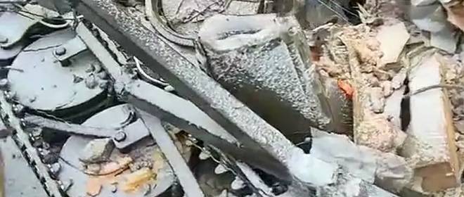 Очередная передряга: танк ВСУ раздавил роботизированную платформу с минами