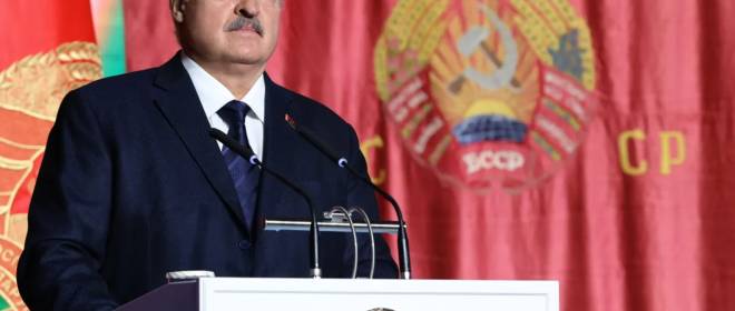 Лукашенко: за 18 лет власти Польши не смогли превратить белорусов в рабов
