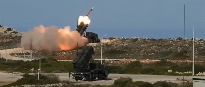 Зеленский анонсировал отправку специалистов ПВО на Ближний Восток по просьбе США