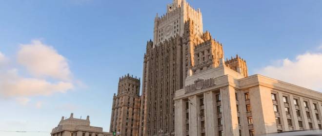 МИД назвал фальшивкой новости о вводе выездных виз для россиян