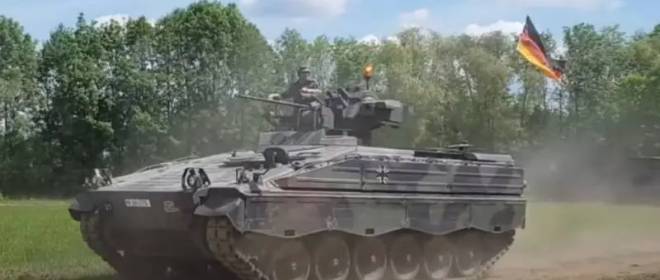 “Vehículos de combate de infantería, sistemas de defensa aérea y municiones adicionales”: Alemania transfirió un nuevo paquete de asistencia militar a Ucrania