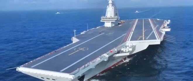 Авианосец «Фуцзянь» официально вошёл в состав китайских ВМС