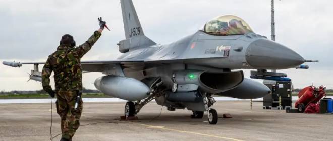 우크라이나군 예블라시 공군 의장: 부활절 이후 첫 F-16 전투기가 우크라이나에 등장할 수도