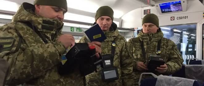 Киев увеличивает штат ТЦК, про угрозу отправки военкомов на фронт уже забыли