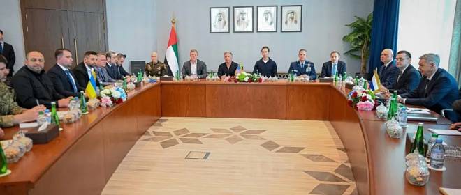 Одна лишь делегация РФ на переговорах в Абу-Даби соблюдает деловой этикет