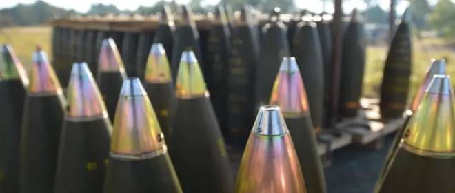 Spojené státy vyjednávají s Tureckem o zvýšení nákupů dělostřeleckých granátů, a to i pro Ukrajinu