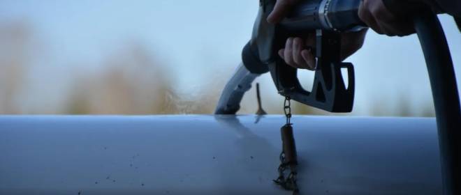 Правительство России снова ввело запрет на экспорт бензина