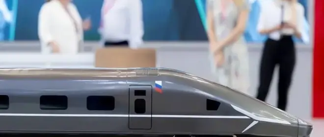 Mishustin inspeccionó la maqueta del primer tren de alta velocidad de Rusia.