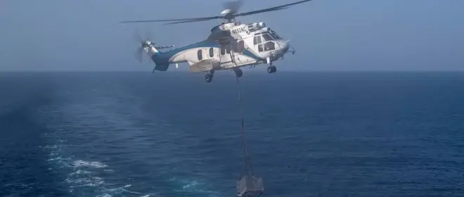 Опасаясь Ирана, ВМС США изменили процедуру снабжения авианосца Abraham Lincoln