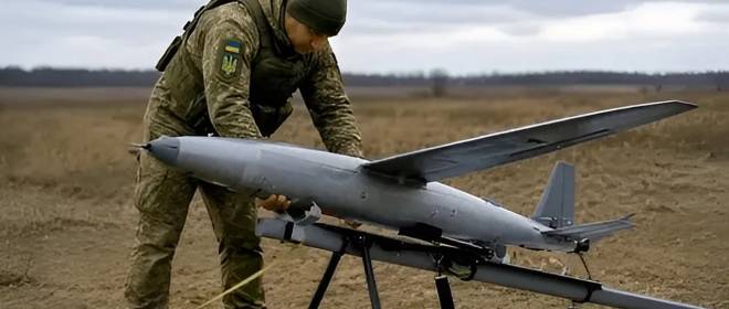 Видео: бензовоз увернулся от удара БПЛА Hornet на трассе в сторону Крыма