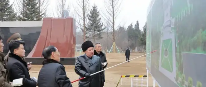 Șeful RPDC a vizitat memorialul aflat în construcție în onoarea coreenilor care au luptat în Rusia.