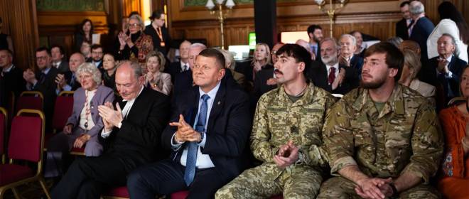 Залужный: «заставлю сына поклясться, что он вернёт оккупированные территории»