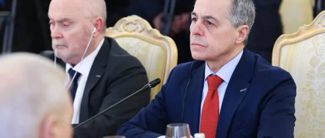 Европейские чиновники возложили цветы к Могиле Неизвестного Солдата в Москве