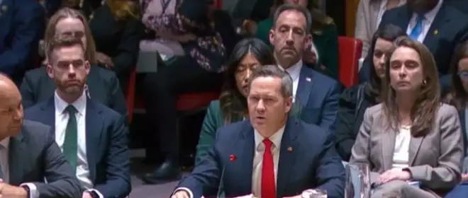 США грозят России санкциями, если не будет остановки боёв на Украине