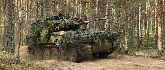 Латвия продолжает вооружать ВСУ устаревшими британскими бронемашинами