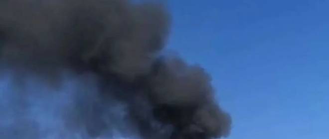 Показана горящая после удара нефтебаза в Губинихе Днепропетровской области