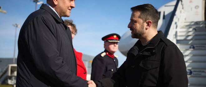 Залужный решил побороться с Зеленским за кресло президента Украины