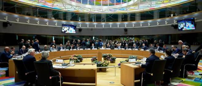 ЕС нашел способ обойти Венгрию: готовится постоянная блокировка активов РФ