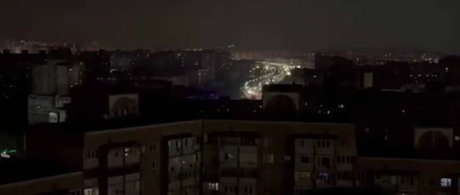 Темнота и свечи в окнах становятся новым атрибутом Киева