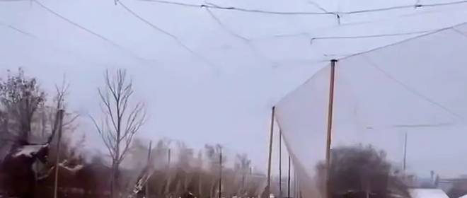 Очередная показуха: на дорогах вокруг Харькова устанавливают антидроновые сетки