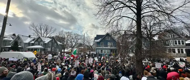 Судья в Миннесоте запретила ICE применять слезоточивый газ и нелетальное оружие