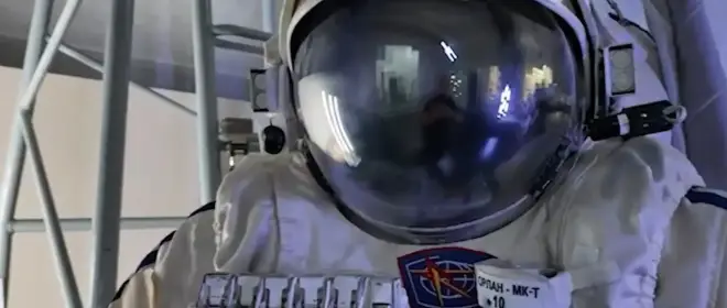 Новейшие скафандры серии «Орлан-МКС» – космические корабли в миниатюре