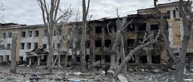 В сети появились фото больницы в ДНР, где из-за удара ВСУ погибло восемь медиков